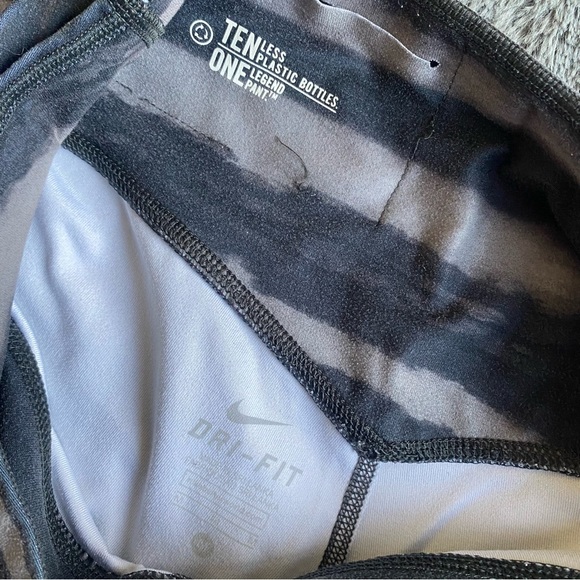 Nike Womens Dri Fit Ten Less One Legend Leggings Medium Gray Stripe Full Length - Picture 4 of 4
